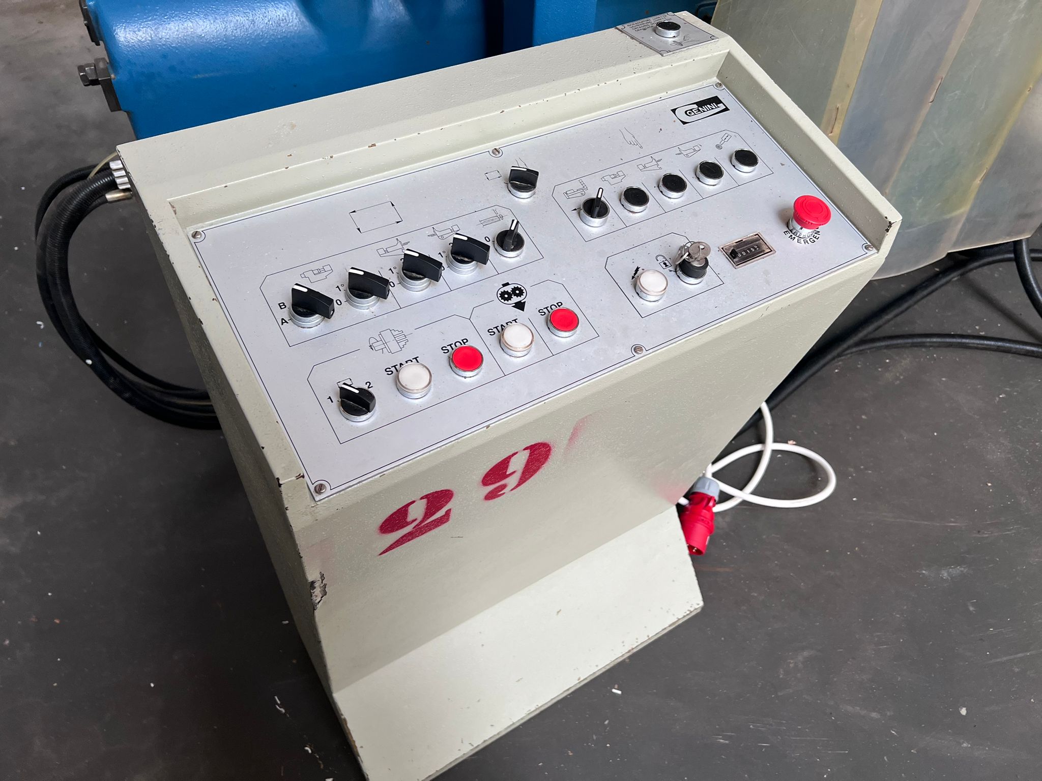 Automat tokarski przelotowy Genini Miniautomat - obrazek 13