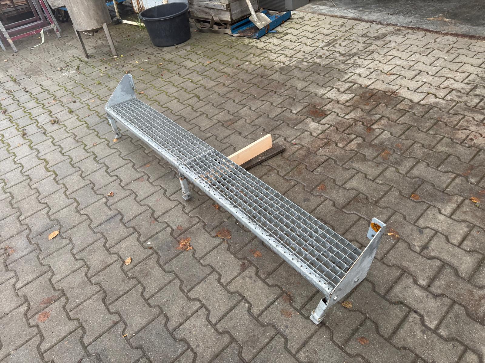 Podest stalowy ocynkowany WEMA – stopień roboczy / pomost przemysłowy - obrazek 2